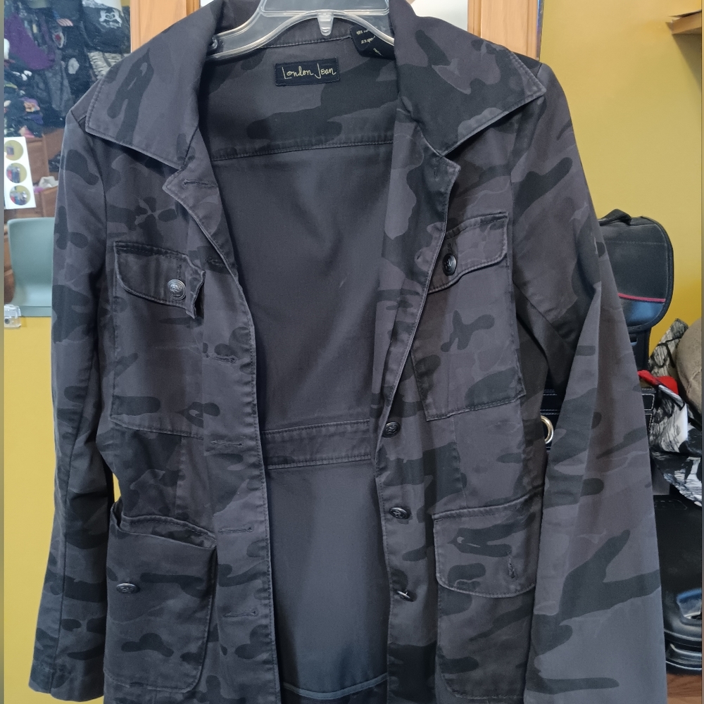 London Jean women's camo jacket